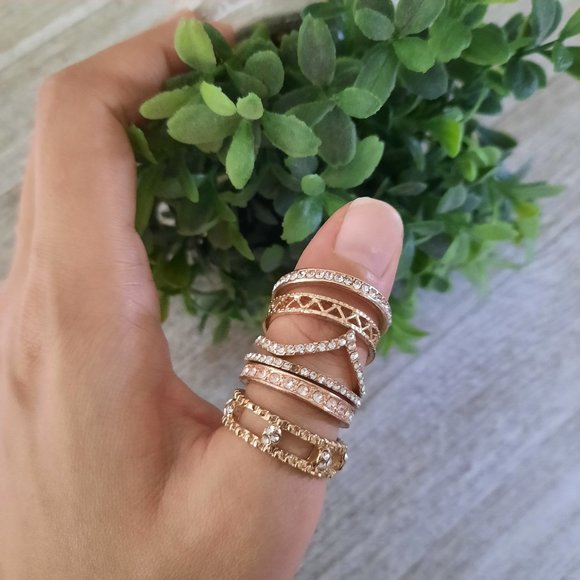 Botique Jewelry - Gold-Plated Stackable Fashion Rings Set of 6 - Size 8.5